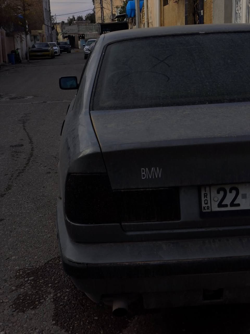 BMW موديل 91 لون نفطي 
رقم اربيل 

داخل اسود جلد 

فتحه سلايت 

محرك وكير بشرط 

صبغ عام للجماليه بدون ضريه  

مسوي ادامه كامله 

تبريد ويه سويج منضومه كامله جديد 

فيت بم جديد

راديتر جديد انسى شي اسمه حماوه

سياره ميحتاج ربع دينار

والسعر......64 وبي مجال♥️

عنوان: ديالى خانقين 

وتواصل فقط عله واتساب *********** مارد عله مكالمات والخاص مفتوح
