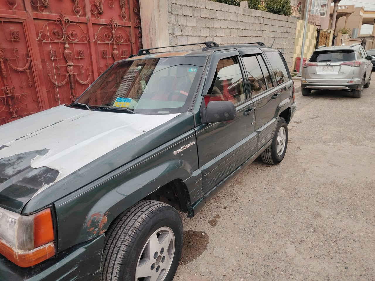 سلام عليكم جيب شيروك للبيع موديل 93 كير ومحرك بطه صدرها نظيف تخم طيارات جديد رقم صلاح الدين رقم  انكليزي وشرط التحويل السياره نظيفه وحلوه مال عيله مكان السياره كركوك قضاء الحويجه السعر 35

رقم الهاتف ***********
