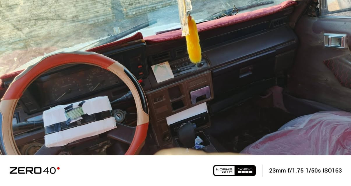 سوبرالبيع مديل 86    رقم مثنئ  
محرك عل شرط تخم تاير كشرته نضيفه سياره بيه بس الكير 
سعره 29   رقم صاحب سياره  ***********
