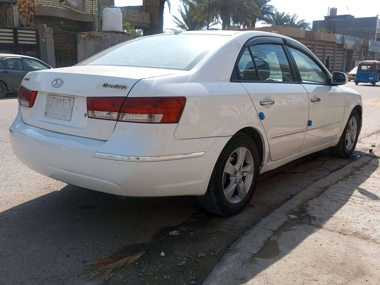 السلام عليكم سوناتا موديل 2008 رقم بغداد باسمي  مكينه 2400 جديده  صار 5 ايام من شديته بعدهي بوصل الضمان سياره جاهزه مكينه كير تخم تاير حداديه كلش حلوه بيها قطعتين  رش صبغ بدون دواخل لا ضربه ولا معجون فقط رشش جاملغ امامي وباب خلفي مكاني بغداد حي النصر رايده ب95 وبيه مجال بسيط ***********
