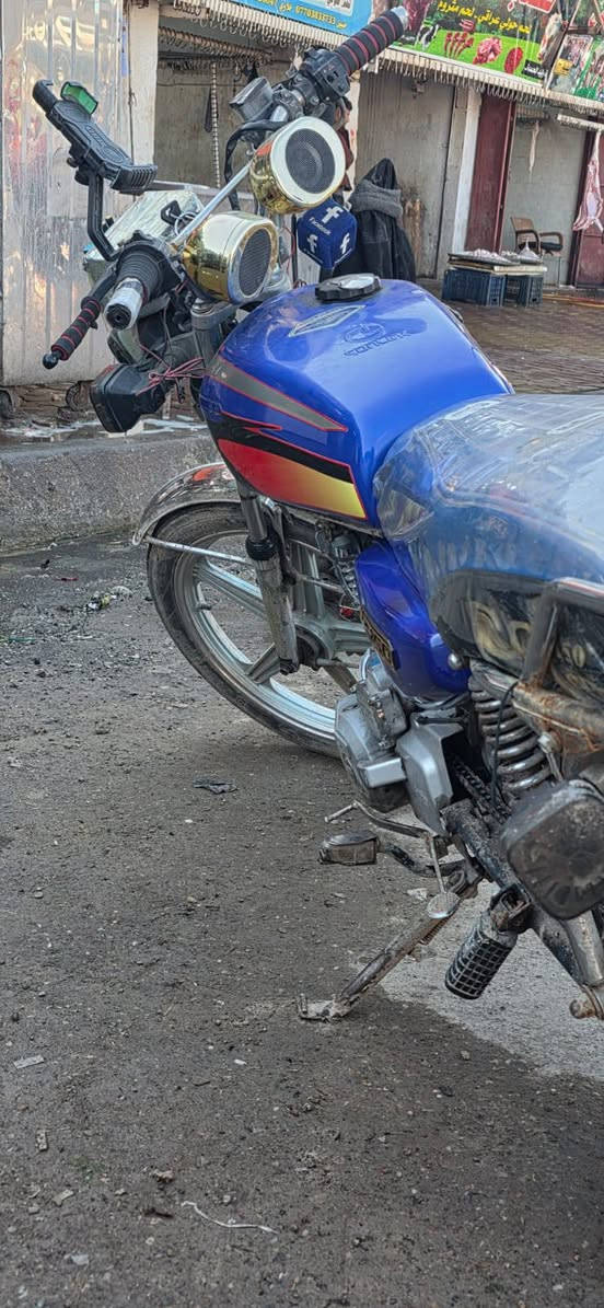 اعادت نشر بسبب الوعود الكاذبة سيفان 2020 للبيع كلشي شغال عدا الباتري و كلجات  سعر 275 وبي مجال ابو ال200لا تعلق


**إذا كنت صاحب هذا الإعلان وتريد حذفه لأي سبب، رجاءا أرسل رسالة إلى الدعم الفني**