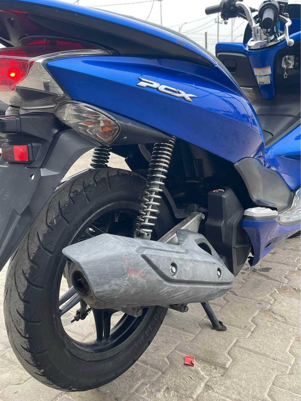 السلام عليكم للبيع دراجه pcxجيل الاول دراجة مال رمبه مديل18 ماشية٢٣ الف ماخذها رمبه الدراجه وأعلى ايدي حجم مكينه 150ياباني الاصلي دراجه جديده مال جناي وعلئ ايدي
ياباني الاصلي دراجه كامله ستان كهربائي تدفئه بل يدات حساس ازدحام سويجات ٢حرف Aدراجه جديده الدراجه مكينه لوك شلعه معدل خير من اللّٰه دراجه تكول جديده بمعنئ الكلمه واحلا من الصور مال جناي المكان بغداد دراجة مكفوله اي نقص مابيه
السعر١٥٠٠
مليون و٥٠٠ قفلها
اي استفسار *********** بغداد, العراق
