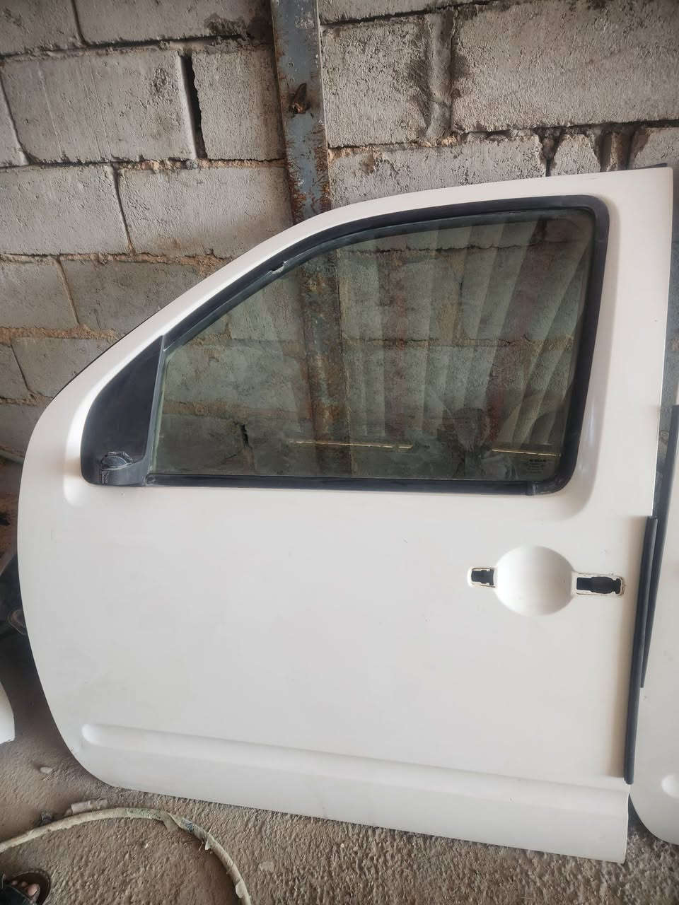 يتوفر لدينا بيبان وبطاين وجميع الملحقات نيفارا يوجد توصيل لكافه المحافظات لاتصال *********** السعر على الخاص
