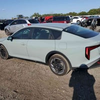 كيا فورتي • موديل ٢٥ • ماشي ٢٠٠٠٠