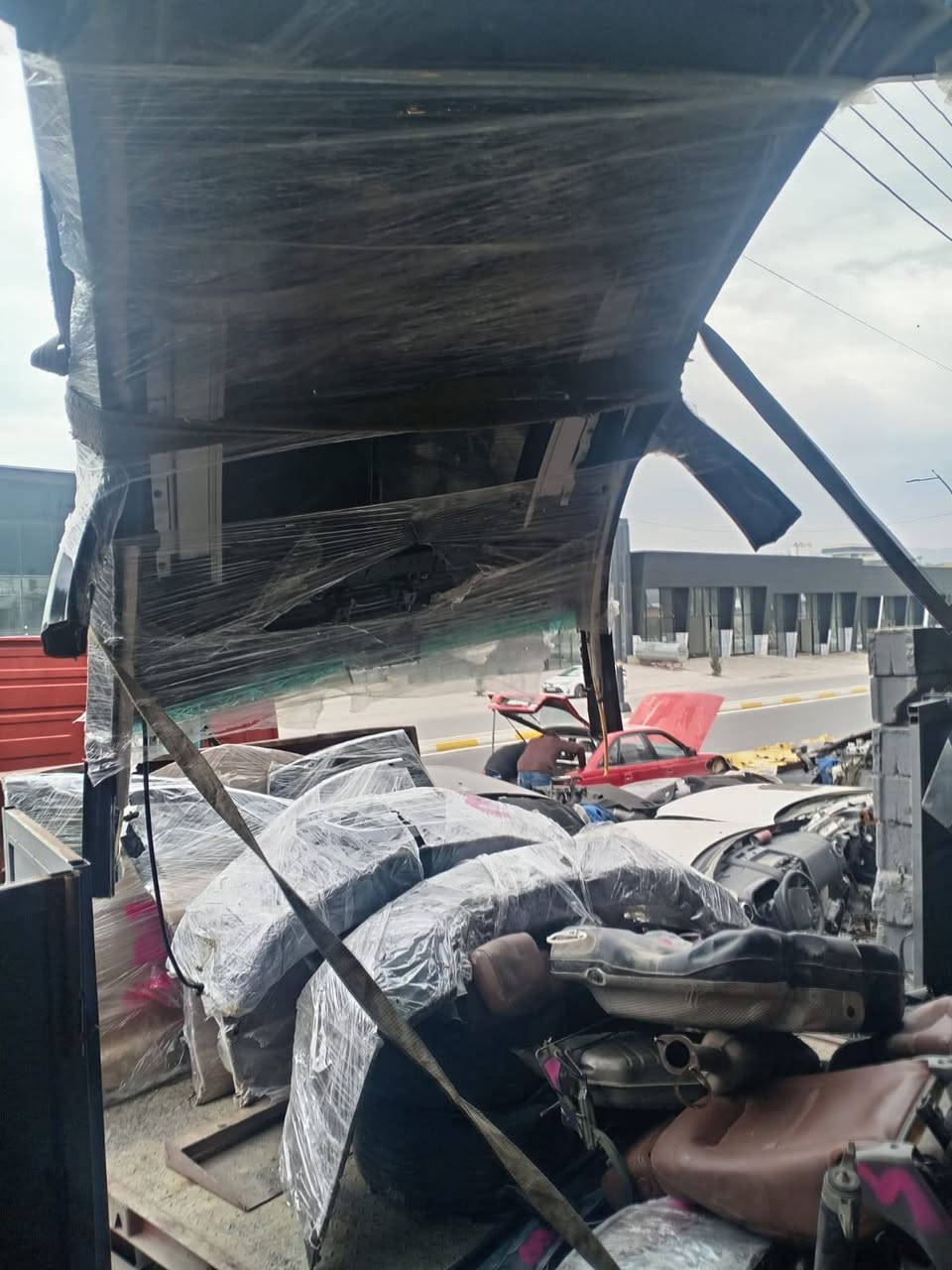 شيفروليت ماليبو 2017
السلام عليكم يتوفر ادوات شيفروليه ماليبو 
العنوان السليمانية المنطقة الصناعية خلف كراج بغداد القديم لأي استفسار يرجى الاتصال على الارقام التاليه 
***********
***********
