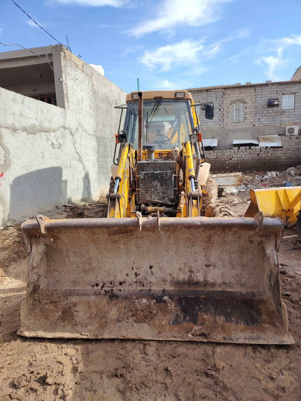 للبيع جي سي بي 94
محرك يبخر كير مجفت جديد مكفول اكسلات مكفوله مضخه ضعيفه
مكينه بدون ***********
السعر 55 ورقة
