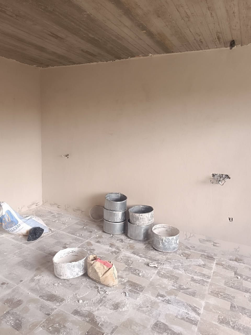 اسطه جص متفرغ حاليآ
نعمل داخل كركوك فقط وسعار مناسبه
راسلني خاص او اتصل  
         ***********
