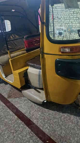 السلام عليكم تكتك للبيع موديل 20 شهر 11 تكتك مجفته تجفيت شركه مره وحده تكتك خير من الله معمره دوس تخم تاير جديد السعر 5.750 وبيه مجال مكاني ميسان المجر الكبير ***********
