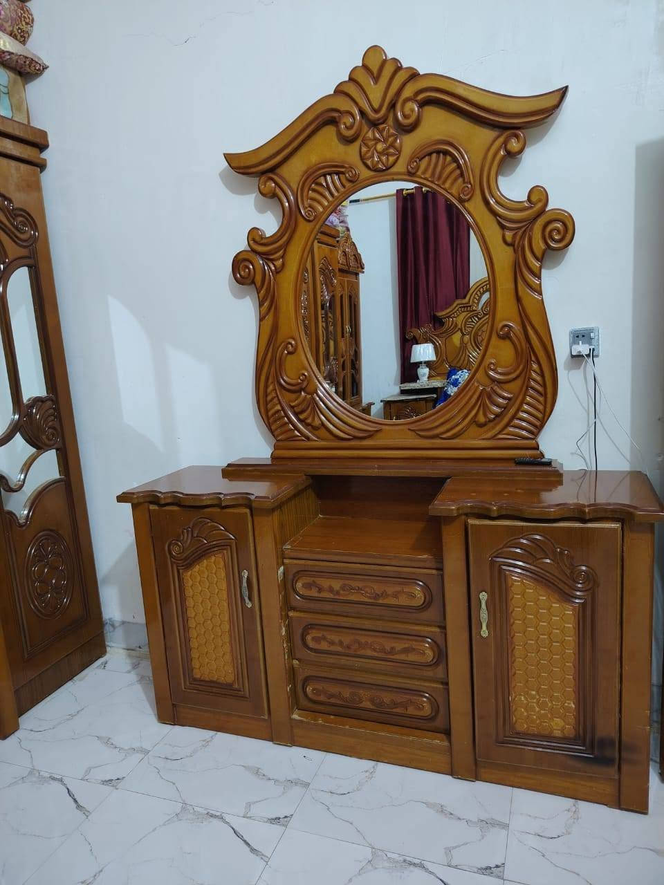 غرفه نجاره عراقيه خشب صاج نضيفه 700وبيه مجال للشراي لمعرفه التفاصيل الاتصال على الرقم ***********
