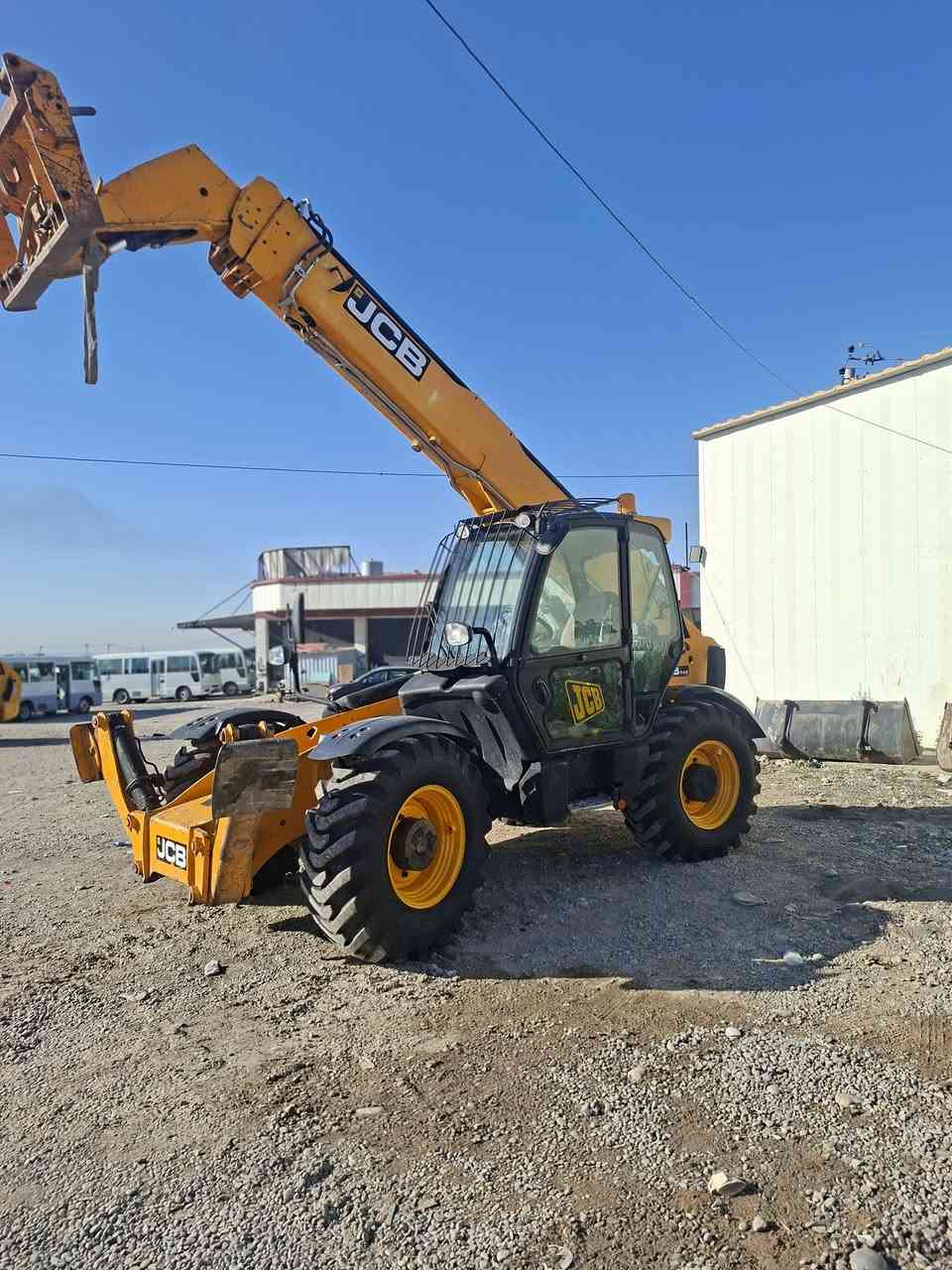 مويل ٢٠٠٨ فول عادى بس تبريد
مكان اربيل ***********
سعر. ٣١٠ ورقه
