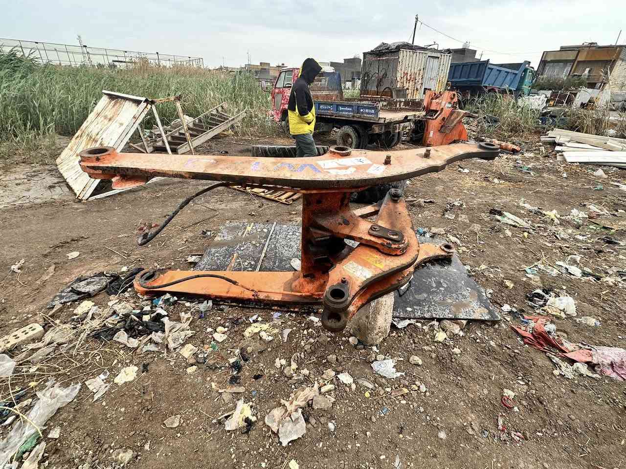 سلام عليكم جب شفل هيتاشي البيع حجم 170جب عله وضع الشركه لامجفت ولا بي بوش ‭0770 695 4390‬
