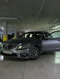 مارسيدس W212 للبيع  موديل 2011 فول مواصفات عدا الفتحه  كشنات كهرباء وه...