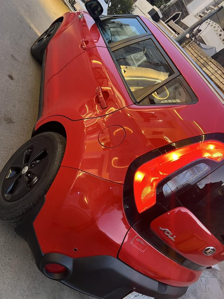 السلام عليكم  للبيع كيا صول موديل ٢٠١٦  خليجي  ماشيه ٨٢ الف كيلو اللون احمر  رقم بغداد  محرك ١٦٠٠ داخل جلد  لونين  بطاين حمر تحكمات ستيرن  بلوتوث حاكيه كروز سرعه بلاجكتور  بيها صبغ داير الجاملغ الخلفي  السعر ١٢٥٠٠ $ الموقع بغداد الكرخ الاتصال ***********
