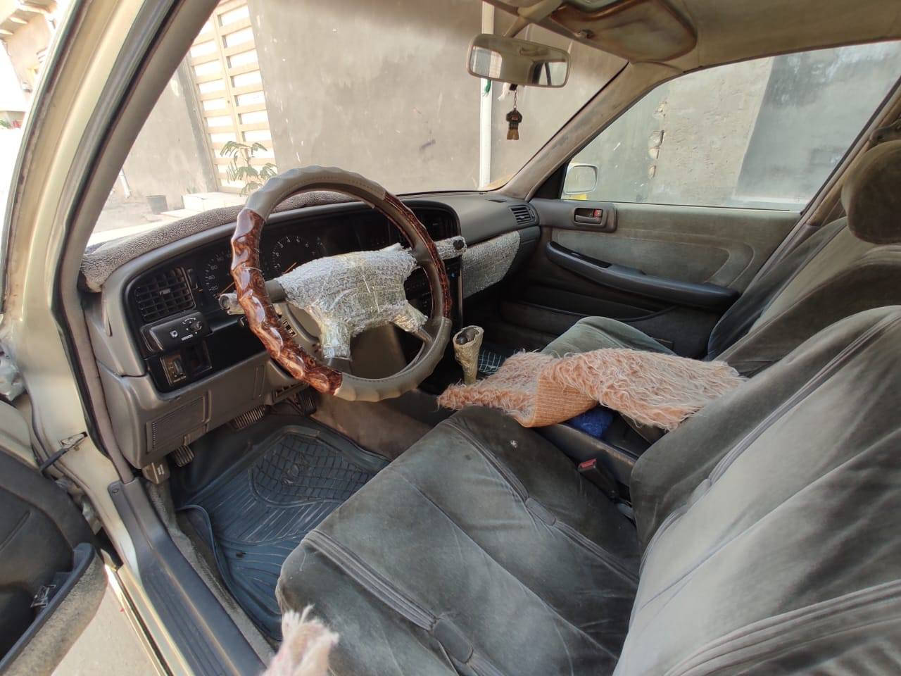 سلام عليكم مارك كربلائي 1994رقم انكليزي بسمي نجف جارده مكفوله من الظربه وصبغ بس جارده كهربائية كله على البلاد تبريد ثلج تخم تاير جديد حداديه المام جديده الوره بس دبلات تريد السعر 58وبيه مجال حك الجيه *********** سيد علي
