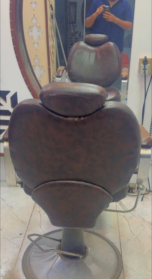 #للبيع
كراسي حلاقه عدد 2 + كشن …. السعر ٢٠٠ وبيهن مجال


**إذا كنت صاحب هذا الإعلان وتريد حذفه لأي سبب، رجاءا أرسل رسالة إلى الدعم الفني**