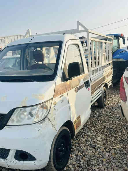 السلام عليكم للبيع سياره كيه شيري بيك اب موديل (2013)رقم بغداد (تحويل ثاني يوم )محرك كير خير من الله مكفوله من الحادث بس بيه خياس بسيط بالبدي موضح بصور العنوان واسط الزبيديه  للستفسار( ***********)
