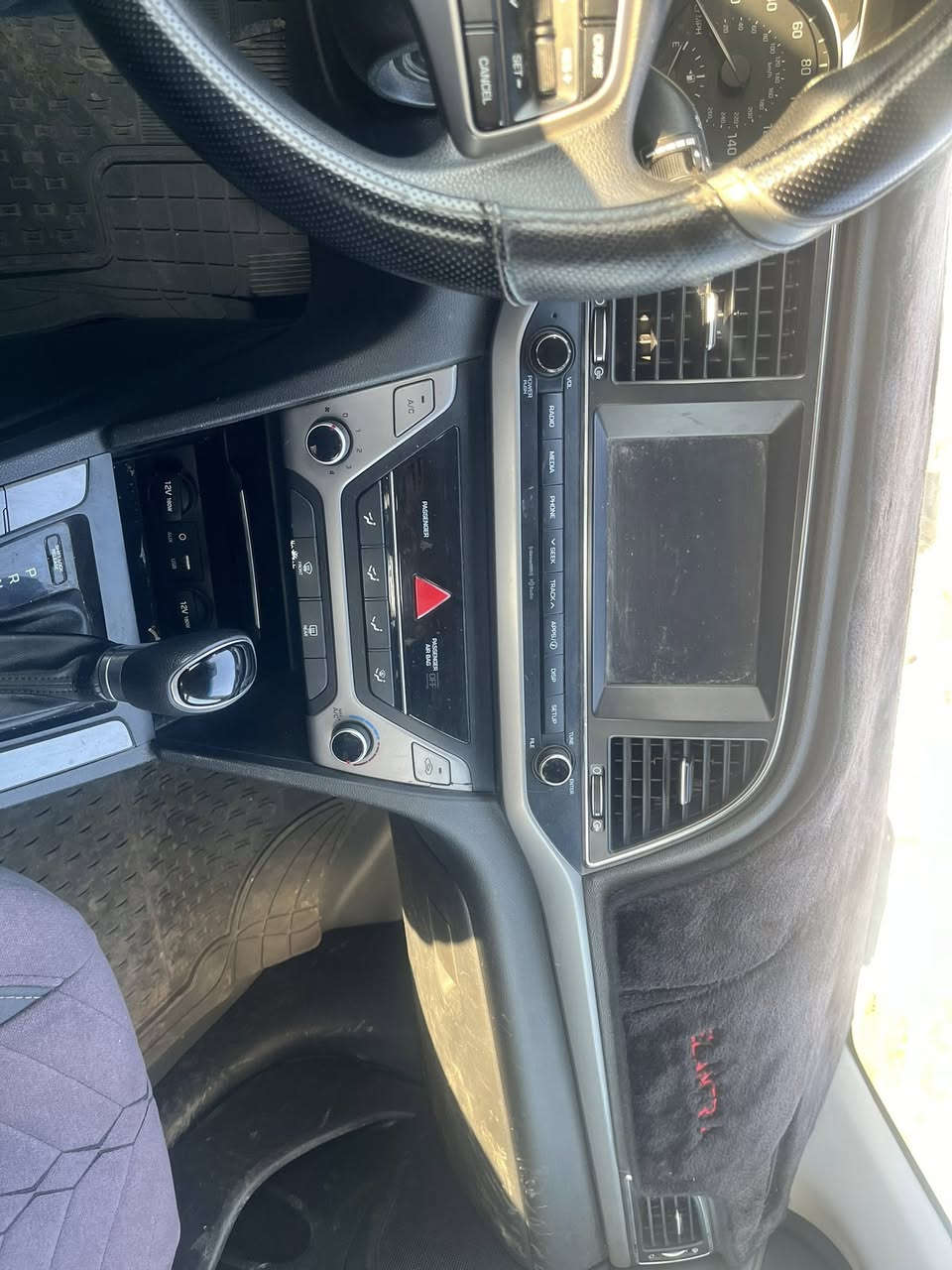 النترا موديل ٢٠١٨ الضرر فقط بونيت بدون دواخل بدون ايرباك وبيها جم مكان صبغ صغير بدون ضربه كير محرك بلادي سنويه جديد بي كوبون بنزين شرط تحويل السعر ١٣٢ بي مجال بسيط للاستفسار ***********
