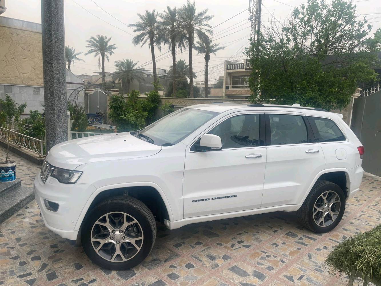 جيب أوفر لاند خليجي. موديل  ٢٠
مكفولة ماشية ٣٠