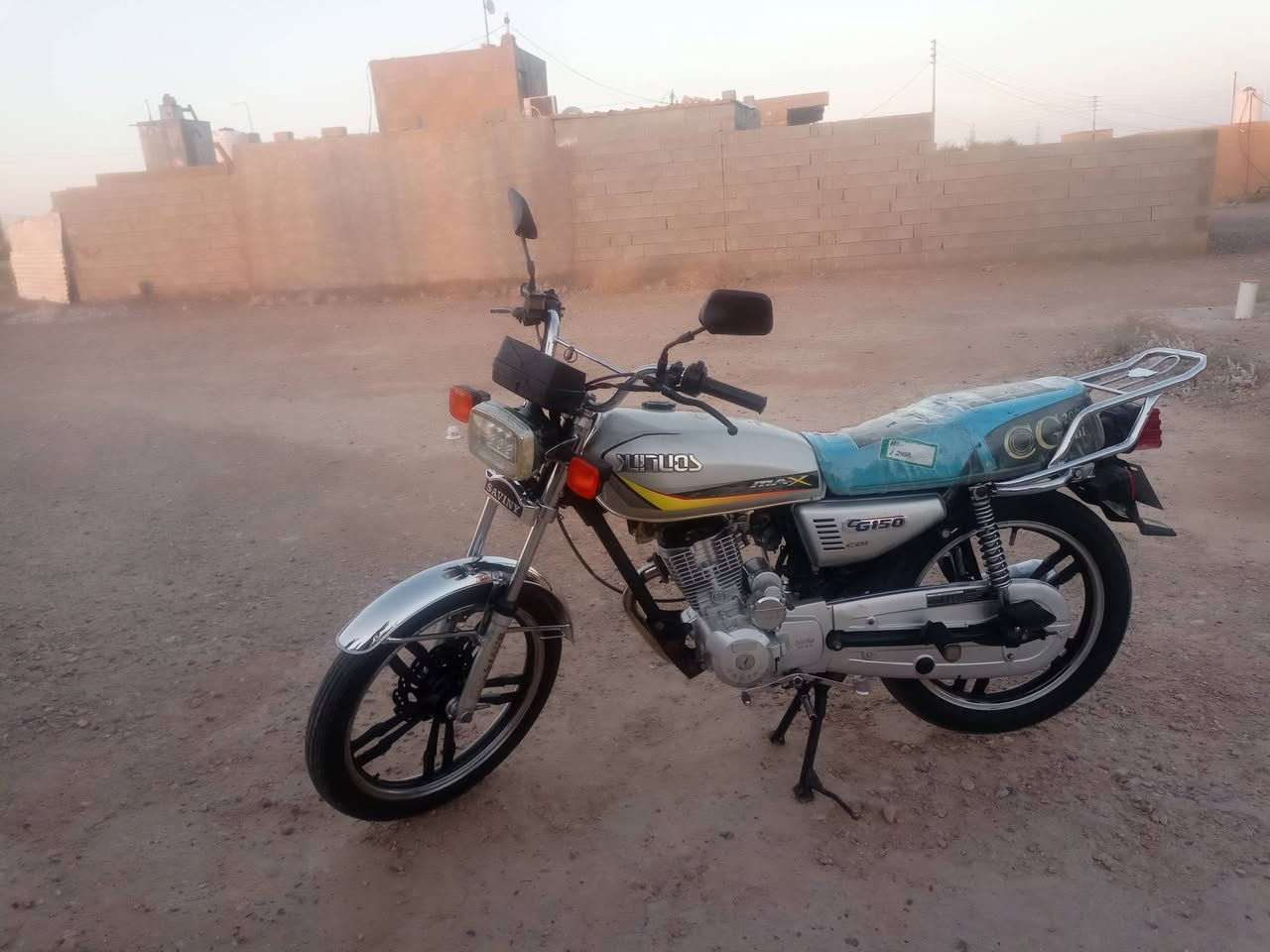 سيفان للبيع موديل21 منفيس مال جناي سعر 525بي مجال رمادي الجزيرة الهاتف ***********
