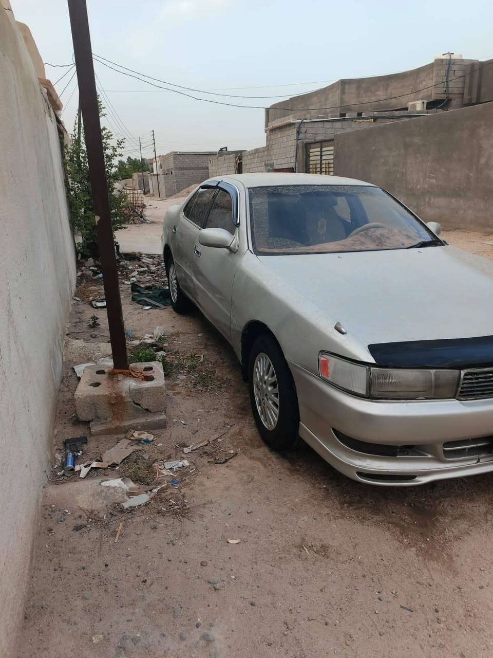 السلام عليكم سيارة كرستة نفخ للبيع موديل 94 مكفولة من الگص والنقل والضربة مكينة وكير ثنين ونص سنوية لي 26 وراعي السيارة جاري طخم تاير جديد حدادة جديدة تبريد شغال كهربائيات كلها شغالة السعر 40 وبيها مجال مكان السيارة البصر سفوان رقم صاحب السيارة ***********
