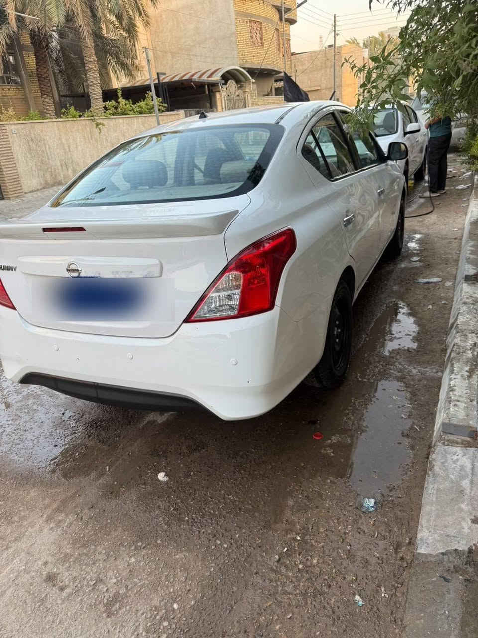 🚘 للبيع نيسان سني هندي  موديل 2024
✅ ماشية: 61 ألف كم .
✅ السيارة بأسم أبواب الرحمه وعندي وكالة باسمي.
✅ استخدام شخصي ونظيفة جداً.
✅ حادث خفيف باب العبري راجع على البارد والدوسة شوي حار أربعة اصابع
✅ دواخل مدوشمة .
✅ الأرضية جلد.
✅ السيارة نضيفة جدا  العنوان البصرة.

التواصل على الخاص أو الاتصال،
***********
