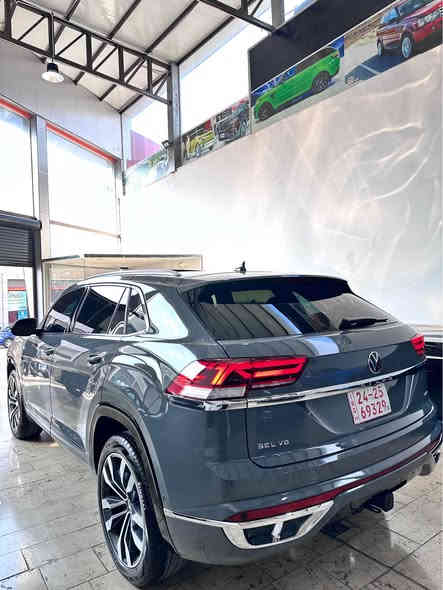 وصول الجديد فولكسفاغن اطلس SEL R_LINE PREMIUM CROS SPORT  محرك V6 تنفس طبيعي سيارة فول مواصفات واحد على واحد 

رقم السيارة : بدون رقم يترقم شمالي 
موقع السيارة : دهوك 
نوع السيارة : اطلس كروز سبورت ار لاين بريميوم اعلى فئة 
موديل السيارة : 2023
المسافة المقطوعة: 13.000 ميل 

مواصفات: 1/1 

بصمة تشغيل 
بصمة ابواب 
تشغيل عن البعد 
كراسي جلد كهربائي وخزن 
كراسي تدفئة وتبريد 
كراسي خلفية تدفئة 
اوتو بارك 
شاحن وايرلاس للجوال 
مداخل USB وتايبسي 
بانوراما 
صندوك كهربائي 
حساسات امامية خلفية 
كاميرات فتل 360 درجة 
سستم سماعات Fender Premium
لايت زينون LED مع عدسة متحركة ترحيب 
ستيرن تدفئة 
نظام اوتو ستوب 
رادارت فتل 
رادار مانع تصادم انامي 
رادار خلفي 
رادار خروح عن المسار 
رادار نقطة عمياء جانبي مري 
كيجات الكترونية مع حزمة اشكال 
صندوك كهربائي 
الابواب اضاءة ترحيب علامة فولكسفاغن 
مودات القيادة ثلج + ايكو + نورمال + كوستوم 
مرايات قابلة للطوي كهربائي 
ستاير خلفية بردات 
هوك خلفي 
دفع رباعي فورمتيك 
الويل 21 اينج 

سيارة بيها بعد مواصفات عديدة 

ملاحظات: بدون صبغ كفالة عامة عدا شبر بارد جاملغ امامي بدون دواخل بدون ايرباك سيارة جديدة ما شاء الله 

السعر 33.500$ 

للأستفسار :

***********
*********** سميل
