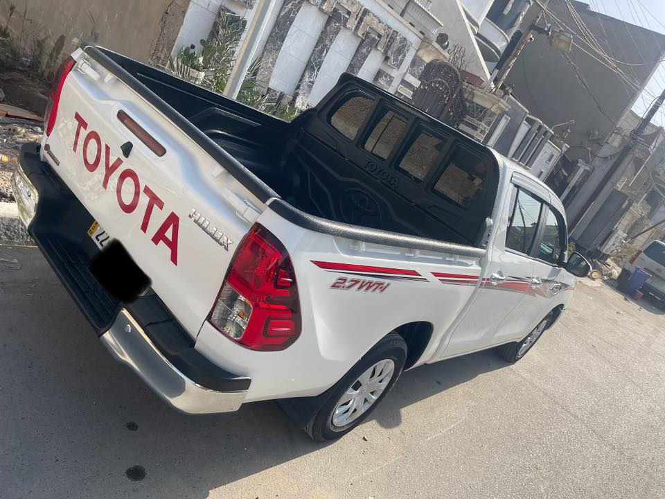 سلام عليكم للبيع تويوتا هايلوكس 2024 كيرعادي ساز ناصي بانزين رقم اربيل وكالة تحويل مكفولة كفالة عامة عدا إصبع  BDR ماشية 13 الف مواصفاتها شاشة كامرة حساسات السعر 248 ورقة عنوان بغداد ***********
