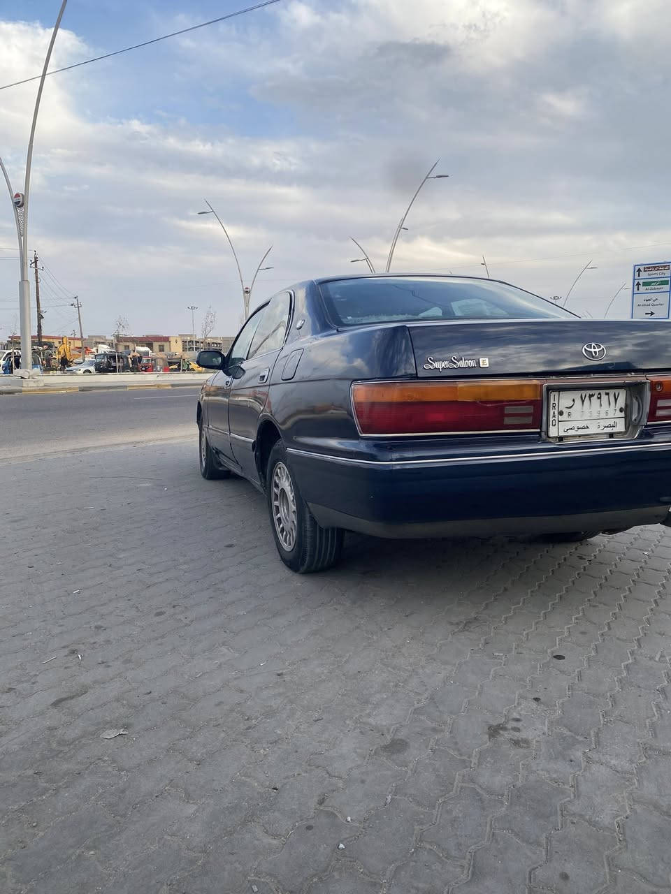 ياالله سلام عليكم اخوان بطه منفصل موديل 1993للبيع او مراوس حسب الرغبه  سياره باسمي مكينه كير خير من الله مصبوغه عام سنويه ال 27حداديه 60/100تفاصيل اكثر خاص سعرها 45وبيها مجال الطيبين  رقمي ***********مكاني بصره
