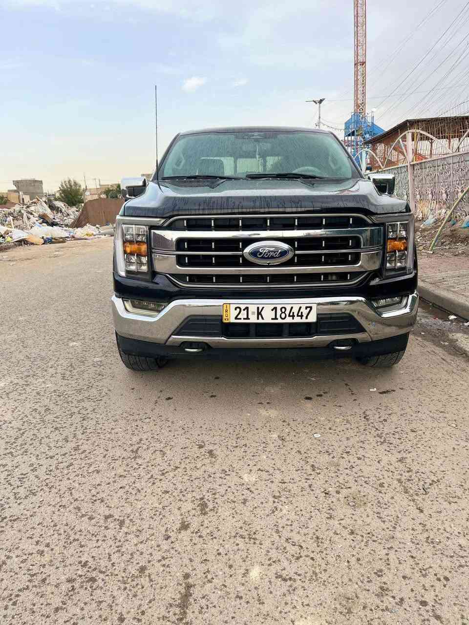 السلام عليكم فورت f150 الفئه Lariat موديل ٢٣
محرك ٦ سلندر ٣٥٠٠ تو تربو هايبرد 
 كلين تايتل /
تشغيل عن بعد/
كامرات 360/
مانع انزلاق/
مثبت سرعه/
رادار امامي خلفي/
مراية جانبيه كهربائي/
مقاعد كهربائي/
مقاعد خزن ٣ انواع قياده /
كشنات تدفئة وتبريد /
مصباح لد/
شاحن لاسلكي/
اضائة ترحيب/
مستشعر وقوف/
نظام فرامل طوارىء/
4*4/
بصمه/
صندوق كهربائي/
اوبعد بيه مواصفات  
ماشيه ٥٤
السعد ٤٠ $
للتواصل على الرقم ***********
