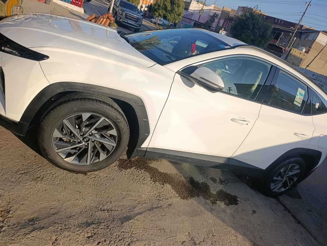 توسان24خليجي
السياره مكفوله كفاله عامه عدى باردبجاملغ الايمن خفيف  كلش 

السياره رقم بغداد بااسمي 

مواصفات الخليجي المعروفه 

ماشيه 26 الف 

السياره جديده بمعنى الكلمه 

السعر 230 بيه مجال بسيط 
***********
