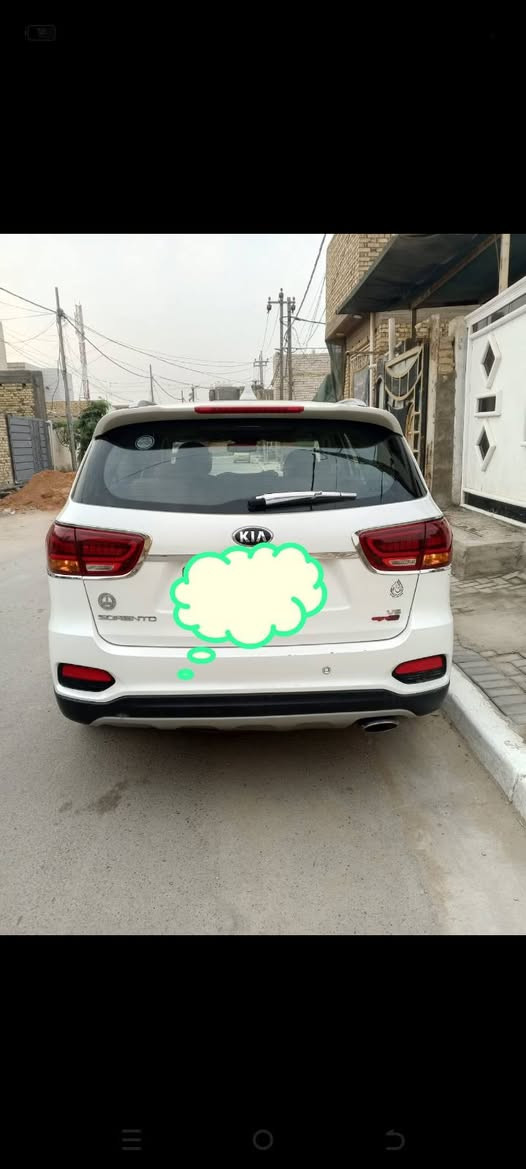 السلام عليكم للبيع فقط بدون مراوس سياره سورنتو موديل 18 شكل 20 مكفولة كفالة عاما سونار موجود مواصفات السياره بنورامة حساسات كشنات كهربائية مواصفات السورنتو معروفة محرك 6 سلندر كير ومحر وحدادية شركة مامفتوحة تخم تاير جديد ويل 19 رقم بغداد دولي السيارة بسمي ماشية 90  حقيقي السعر. 240 قفل عنواني ديوانيه مركز محافظة للاستفسار على الرقم ***********. ‏‪***********‬‏
