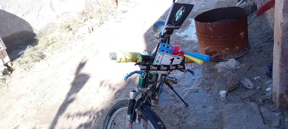 السلام عليكم بايسكل رياضه للبيع جبلي السعر 100 وبي مجال المكان كربلاء للاستفسار***********
