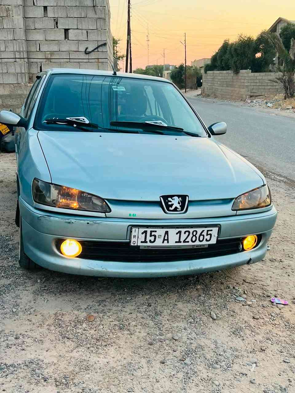 السلام عليكم ورحمة الله وبركاته
للبيع سيارة بيجو 306 بحالة ممتازة وجاهزة 

 المحرك:  z6 (وضع الشركة) — شرط الفحص.
 گير : بحالة ممتازة — شرط الفحص.
 الرقم: الأنبار دولي — شرط التحويل.
🛠️ التحديثات والصيانة الأخيرة (السيارة مصروف عليها)
 إدامة كاملة: ميكانيك وكهرباء بوضع الشركة.
 القطع الاستهلاكية الجديدة:
 طقم بلكات ونوزلات جديدة.
 فيت بم جديد.
 صدر أمامي وخلفي جديد بالكامل.
 تخم  (إطارات) جديدة.
الإضافات والكماليات
 سيستم سماعات أصلي
 مسجل سوني ياباني أصلي.
 منظومة إضاءة زنون.
 أرضية جلد ودوشمة جديدة بالكامل.
 (الهيكل)
 السيارة بلادية بدون صبغ، نظيفة جداً.
 الملاحظة الوحيدة: (تبديل باب خلفي فقط).
 السيارة جاهزة تماماً من كل النواحي وما تحتاج أي نقص.
 السعر 50 ورقة (إخواني لعدم الإحراج، السعر واضح إذا ما يعجبك لطفاً بدون بخس)

📞 للتواصل والاستفسار ***********
