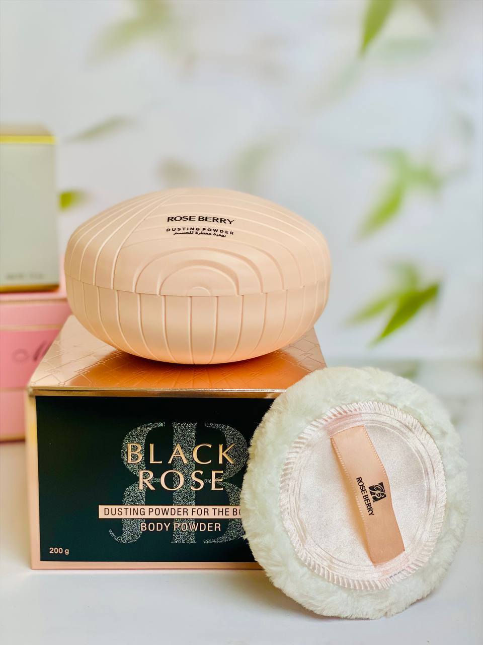 الأكثر طلباً والأصلي حصراً 🔥
💯 #أفضل_الماركات 💯

🎀 بودرة الجسم الترند من ماركة روز بيري 🧸
بودرة جسم معطرة بتركيز عالٍ تمنحك إحساس بالانتعاش والنظافة طوال اليوم ✨

💖 متوفرة بـ 4 أنواع مختلفة بروائح حلوة ومنعشة تناسب كل الأذواق 🌸🌼

مميزاتها:
✨ تعطي رائحة عطرة تدوم لساعات
✨ مثالية للاستخدام اليومي بعد الاستحمام
✨ تساعد على امتصاص الرطوبة الزائدة من الجسم
✨ تترك البشرة ناعمة ومنتعشة
دللي نفسك برائحة ناعمة وجسم منعش طول اليوم
الحجم 200غرام 

@إشارة


**إذا كنت صاحب هذا الإعلان وتريد حذفه لأي سبب، رجاءا أرسل رسالة إلى الدعم الفني**