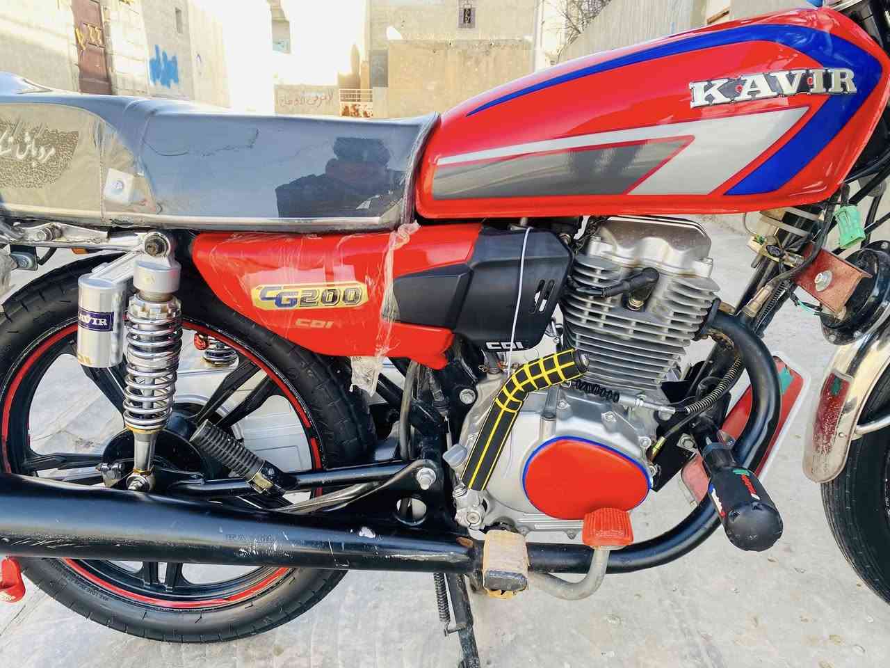 سلام عليكم للبيع كاڤير ايراني اصل بعده صفر محرك برغي منه ممفتوح نضافه فولل ماطور كله بلادي محرك 200ccكهربائيات كله شغال اي نقص مابي شراي سعره مليون او 100 بي مجال خابرني هاذه رقمي ***********واتساب موجود!
