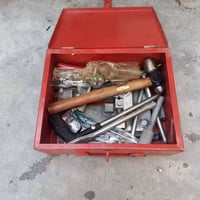 صندوق كامل ذني غراض بيه جديد مامستخدم .سعر 35الف كمية موجود 0773247625...