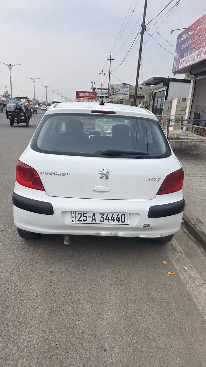 السلام عليكم
بيجو فرنسي 307 موديل 2006
رقم كركوك انكليزي 
سنوية جديدة ل 2030
كير محرك شرط
صدر جديد 
تايرات جديدة 
كوبون بنزين بيهه
مكاني كركوك 

السعر 52

***********
