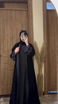 ⁨ بشت و بنصل كويتي 🩶🖤 خامة جرجيت دبل انترنت ✨ اللون: رمادي و أسود  قيا...