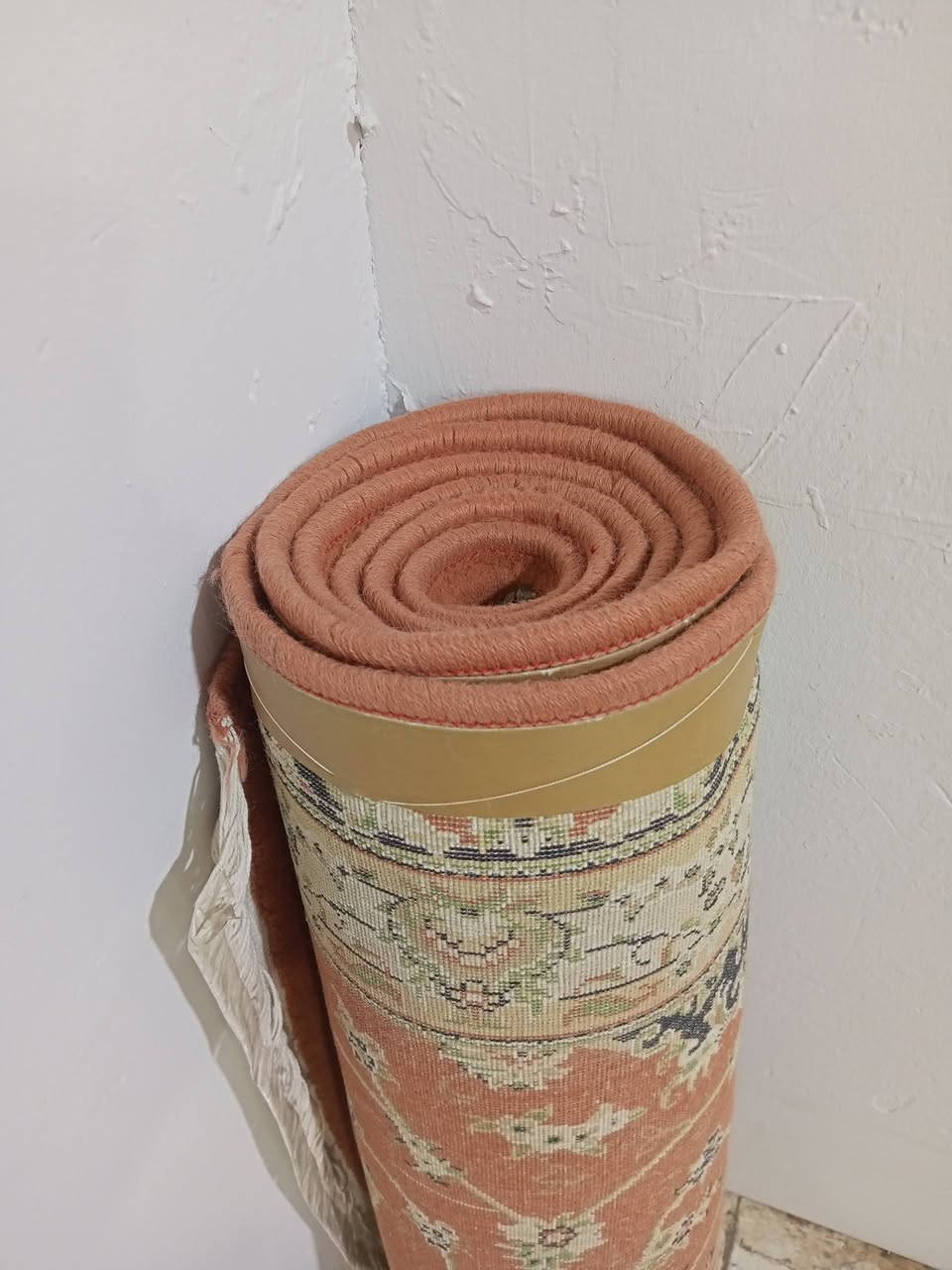 4 قطع زوالي كاشان إيراني الأصلي 700 شانه جديد مستخدم قليل فول نظافه القياس 2*3 .
للتواصل واتساب او ماسنجر ...
العنوان أربيل شارع ١٠٠ باداوه / فرع جامع خديجة الكبرى,
قرب مستوصف ملا افندي.
يتوفر توصيل داخل أربيل. بغداد . موصل . الانبار .
للإستفسار
***********/ واتساب
***********
