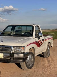 تويوتا هايلوكس • ١٩٩٨ • وضع شركة