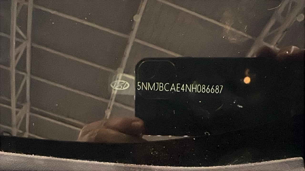 توسان للبيع
موديـل 2022
ماشية 60mi
محرك 2400
فول مواصفات عده فتحة
بصمه 
تشغيل تشغيل عن بعد 
صندوق كهربائي 
كشنات كهربائي 
كشنات حار 
تبريد قطعتين  
تلفون شاحن.(وايرليس)
وفول تحكم استيرن وتحديد سرعه 
تحديد سرعه 
تحديد مسار 
رادار امامي وجانبي وخلفي 
اطفاء السياره عند التوقف تلقائيأ
مانع تزحلق
و نظام AUTO HOLD
ويل كروم بلادي حجم R18 
3 وضعيات للقياده(normal.samrt.sport)
حادثها بنيد صبغ فقط بدون دواخل او شواصي او لغود 
سعر : 165 ورقة
مكان : بغداد زيونة
رقم : ***********
