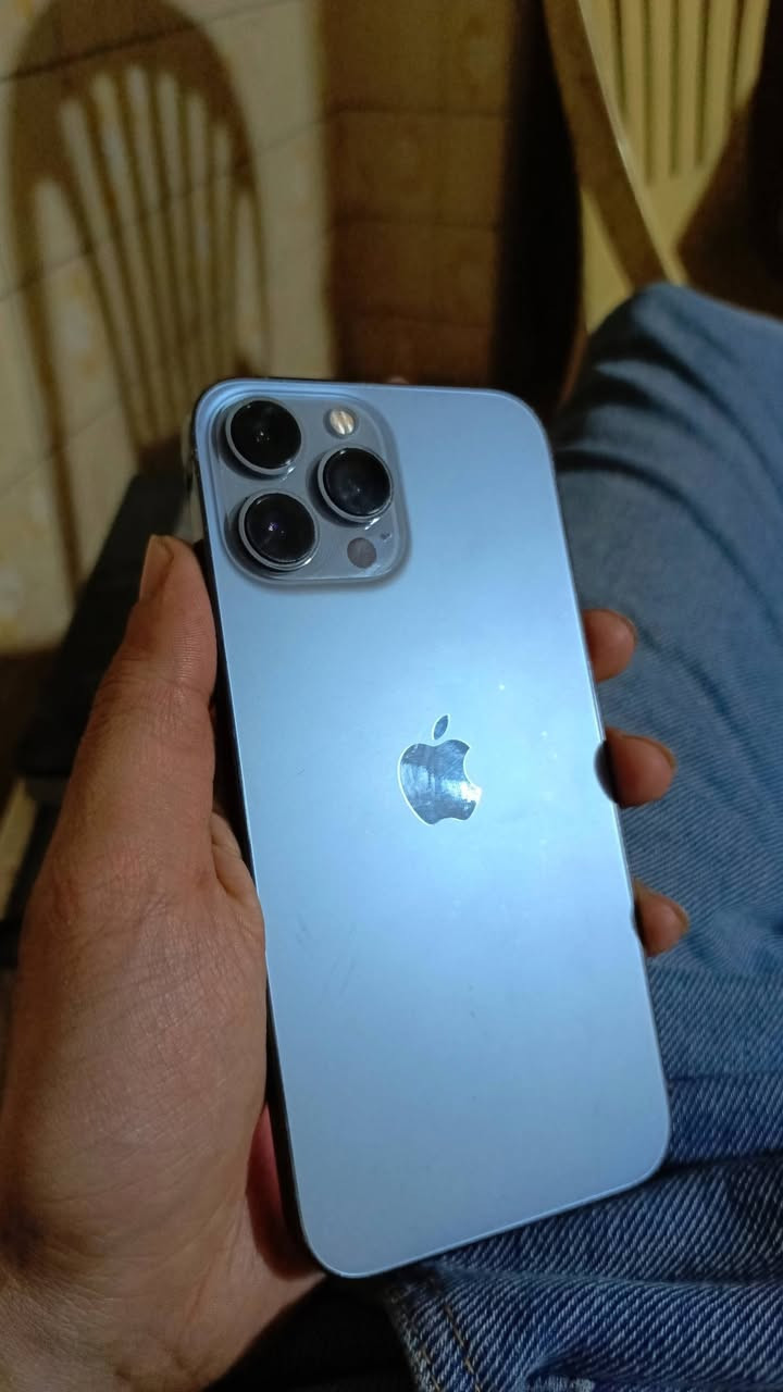 حياهم الله
ايفون 13 برو ماكس 
مستبدل شاشة فقط باقي كله كفالة 
256 مساحه
بطارية 80 ما ملعوب بيها جهاز نظيف جدا
مكاني بغداد كرادة
رقم هاتف ***********
