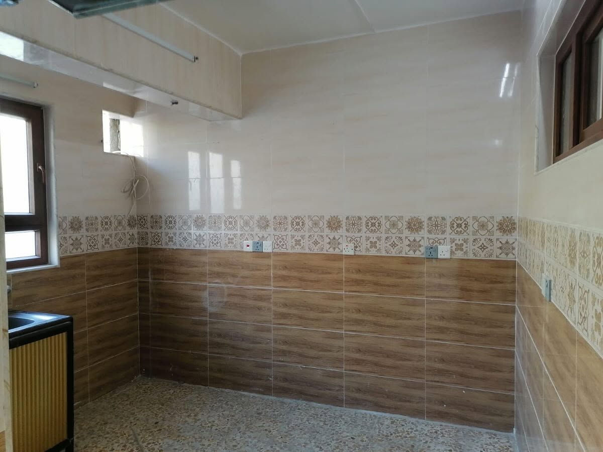 السلام عليكم 🫡 
بيت 🏠 للبيع للبيع 
📍موصل حي المهندسين قرب الملعب 🫸
مساحة البيت 🏠 
♦️104 متر 
♦️الواجها 5:25 
♦️سند ملك صرف شرط التحويل 
مواصفات البيت 🏠 
طابقين 3 غرف نوم / هول / استقبال / مطبخ / صحيات 
للاستفسار اكثر مراسلة الصفحه 
♦️علق ب تم يصلك السعر عل خاص 👍
للتواصل عل هاتف المكتب ☎️☎️☎️
📱📞***********
📱📞***********
او زورونا بمكتبنا الكائن موصل سايدين حي البعث 
نستقبل كافة العروض العقاريه عبره الواتساب 
او اتصل بينا ونجي نصور بدون مقابل 
#مكتب_السنبلة_للاسثمار_العقاري 
#عقارات_الموصل_للبيع 
#عقارات_الموصل 
#بيع_و_شراء_عقارات_عقار 
#حي_المهندسين
