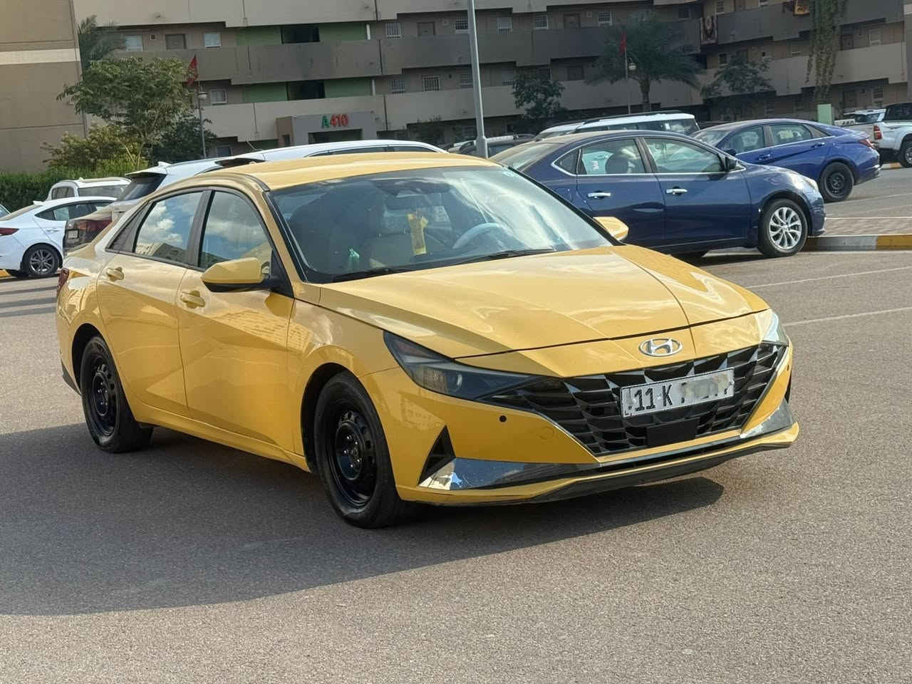 النترا 22 امريكي بدون ايرباك
رقمها  بغداد دولي خصوصي تحويل مباشر...

فول مواصفات 

السيارة جديدة واحلى من الصورة شرط 

ماشية قليل 90... جاهزة لنهاية وفول 

لايت زنون خرافي.....

((((((رقمها خصوصي لاهيئة ولا شي تحويل مباشر نفس خصوصي)))))

مكينة ٢٠٠٠ دوش المرغوب  شاشة متصل ابل كار بلي سايد بريك كهرباء تشغيل عن بعد....

دوشمة سفاري كاملة....

***********

السيارة بدون لا ايرباك ولا لغد ولا شواصي 

مكانها بغداد بسماية…

السعر …١٣٦…..
