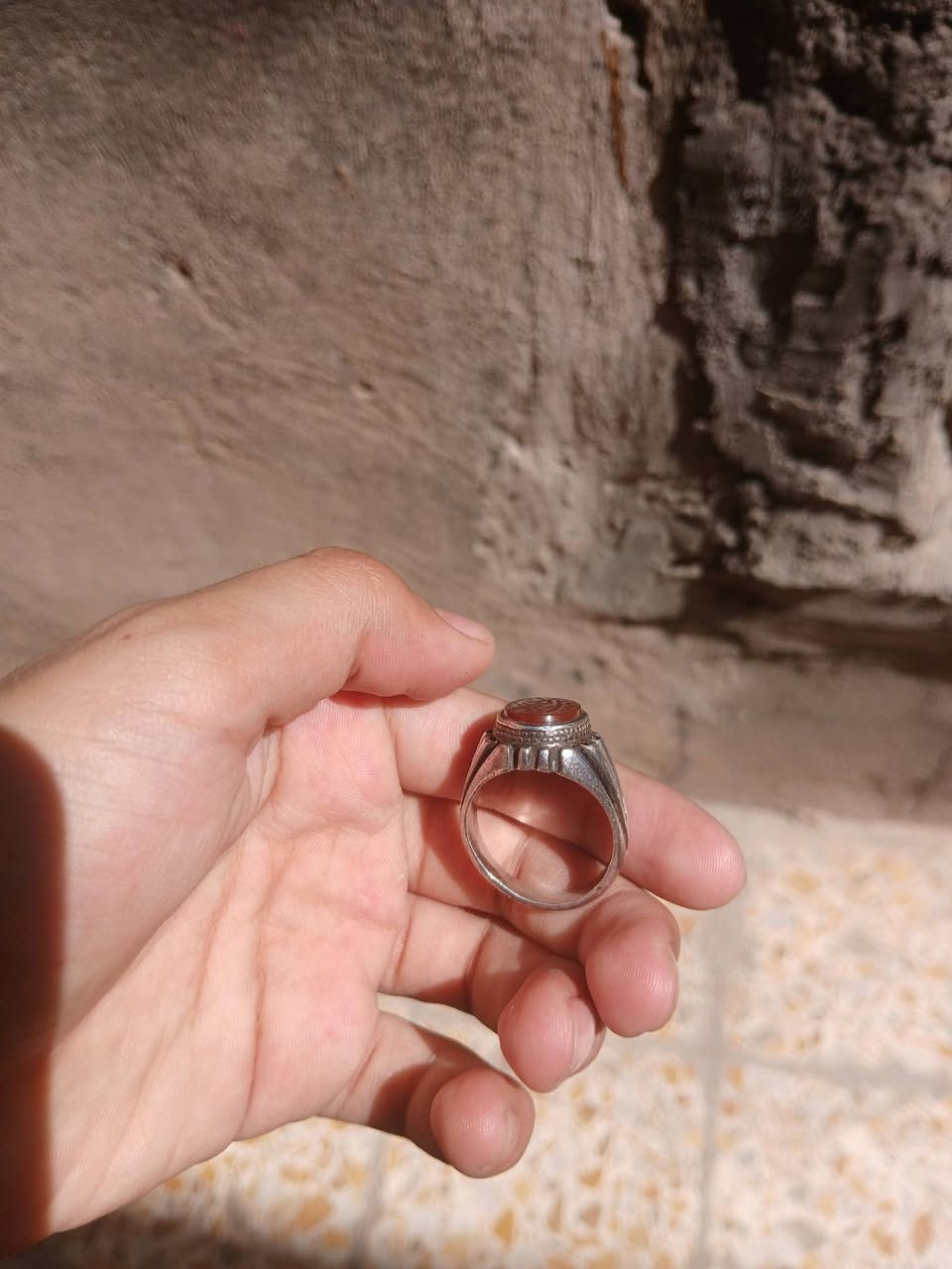 سلام عليكم محبس فضه اصلي وشذره عقيق يماني محبس اصلي اعيار 925 السعر 100وبي مجال للطيبين المكان ميسان قلعة صالح الشراي يراسلني خاص


**إذا كنت صاحب هذا الإعلان وتريد حذفه لأي سبب، رجاءا أرسل رسالة إلى الدعم الفني**