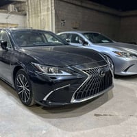 لكزس ES300h • هايبرد • ٢٠٢٣