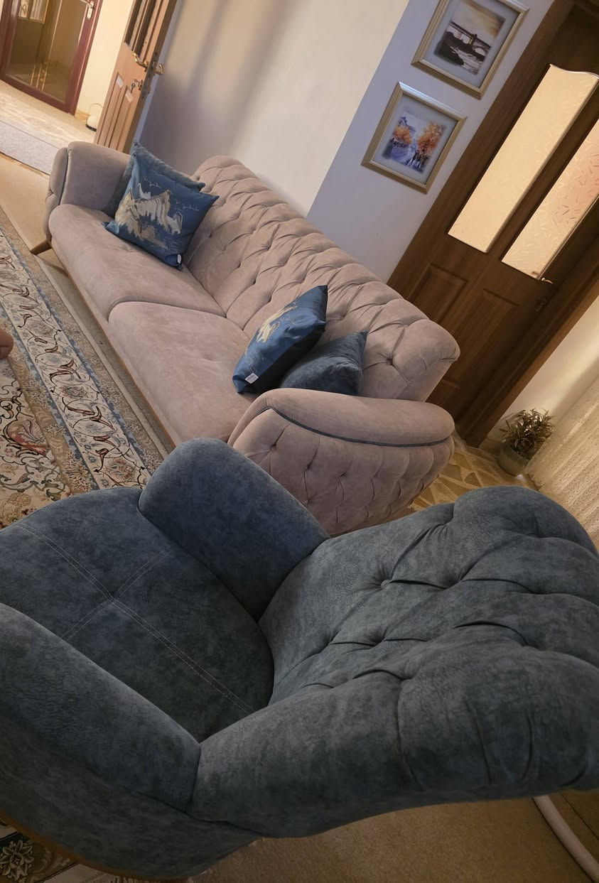 للبيع
قنفات 
ميز تلفزيون 
بردات
***********
