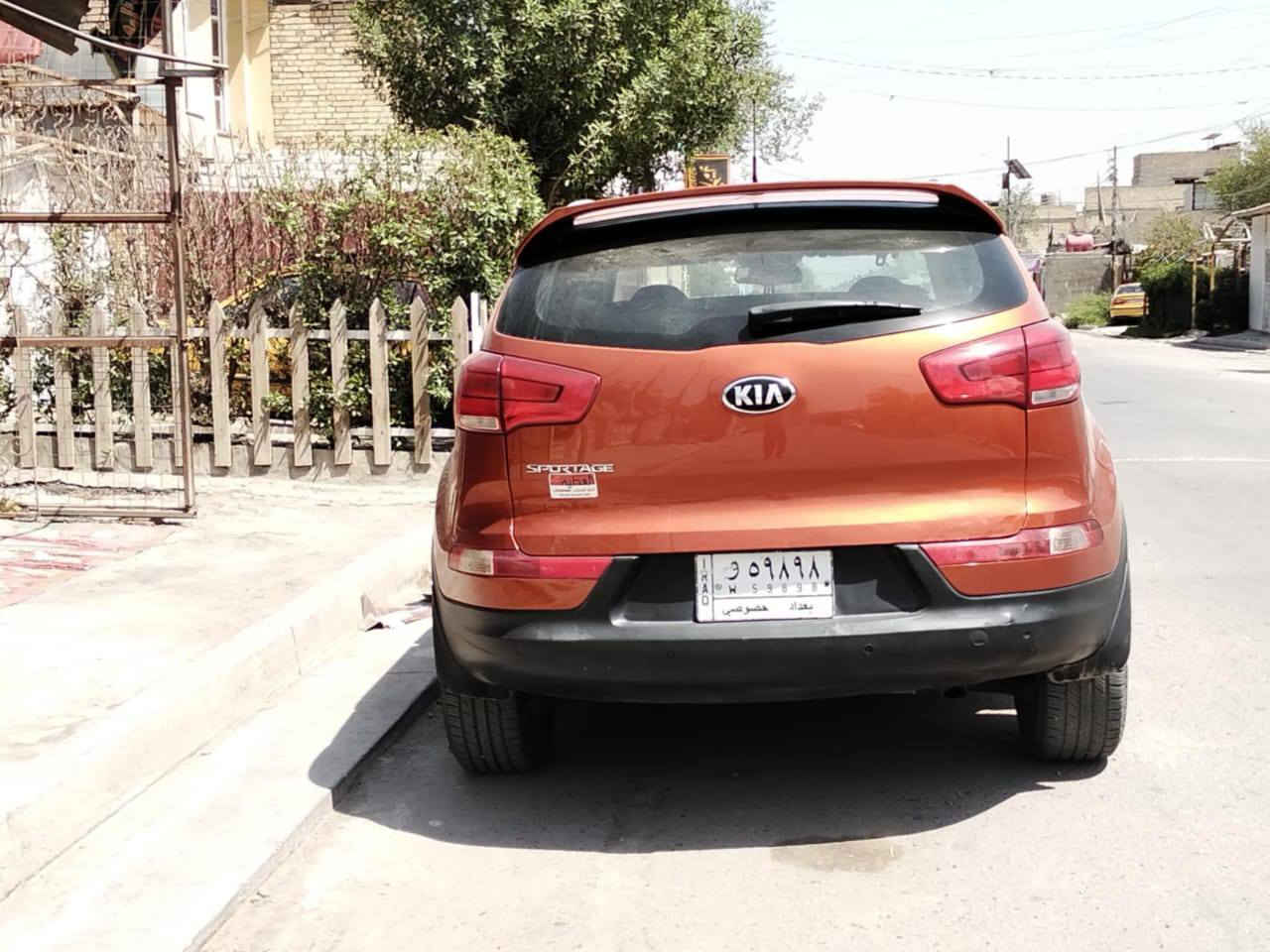 سبورتج ٢٠١٥محرك ٢٠٠٠خليجي صبغ بابين جهة السايق ماشيه ١٥٠الف بغداد ***********
