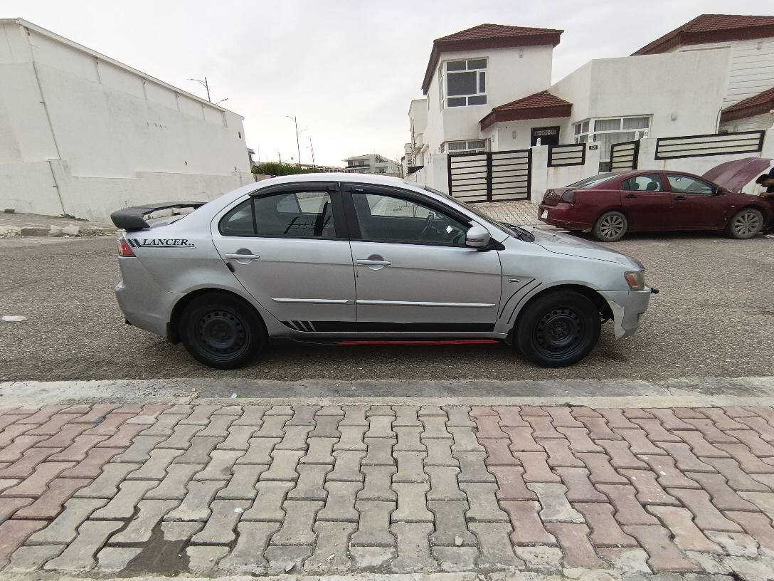 لانسه ر قرش ٢٠١٥
ئؤتؤماتيك تبريد. شاشه و ايباد
 مه كينه ٢٠
٤ پستؤن... مه كينه زنجير 
سنه وي ٢٠٣٠ به ناو خؤم
هه زه ي سالانه ي تازه يه 
٣ پارجه و نيو بؤياخه بئ ده عم 
سيستم غازي توركي ٦٠ ليتري له سه ره
بيتاقه ي به نزيني هه يه 
گيرو مه كينه به شه رت
٩٦$
كركوك سوماستي 
***********
*********** كركوك, العراق
