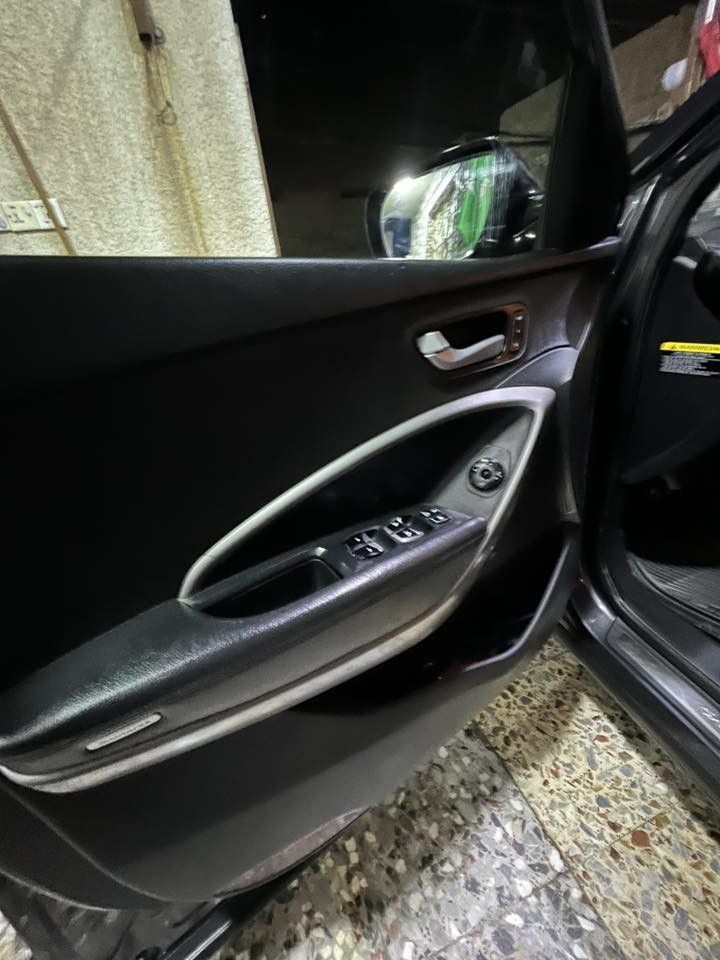 سلام عليكم سنتافي للبيع موديل2016
حادثه بس بنيد سياره فول واحد عله واحد 
مكينه الفين تيربو
موصفات 
بصمه
شاشه 
كراسي  كهرباء الامامي 
كراسي اربعه دفه تبريد 
كشنات خزن
سياره بيه بعد بيه هواي شغلات
مكان سياره كربلاء 
رقمي***********
سعر 150بيه مجال
